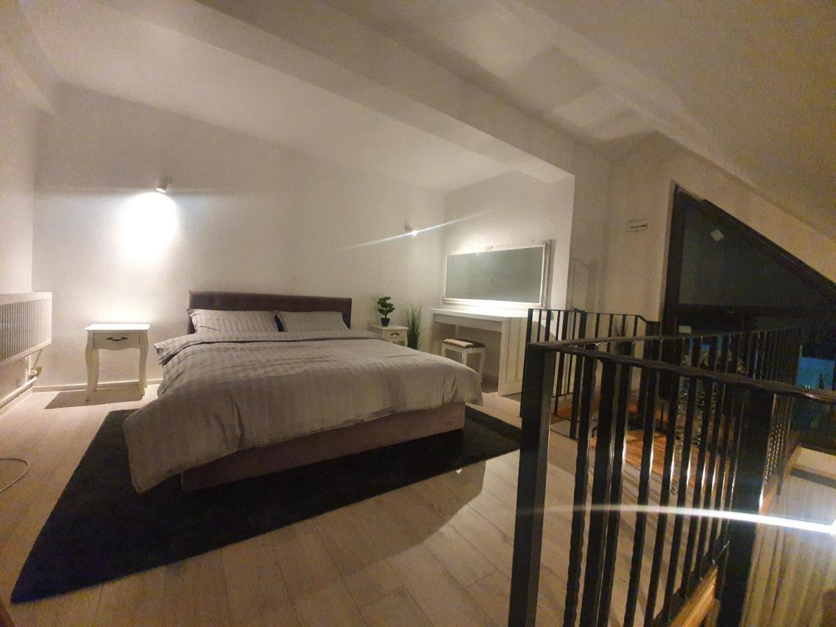 Pensiunea Relax Curtea de Argeş Esterno foto