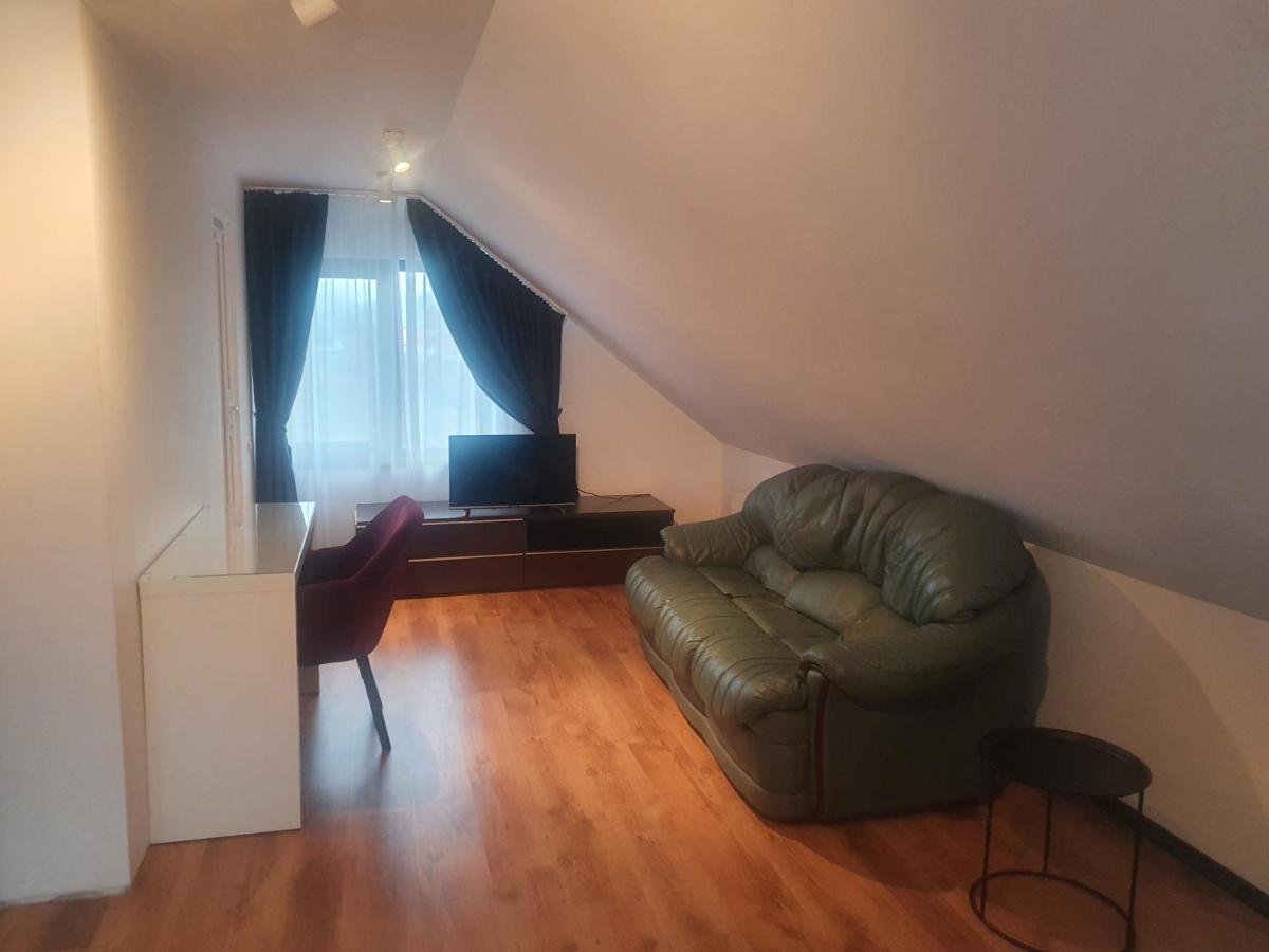 Pensiunea Relax Curtea de Argeş Esterno foto